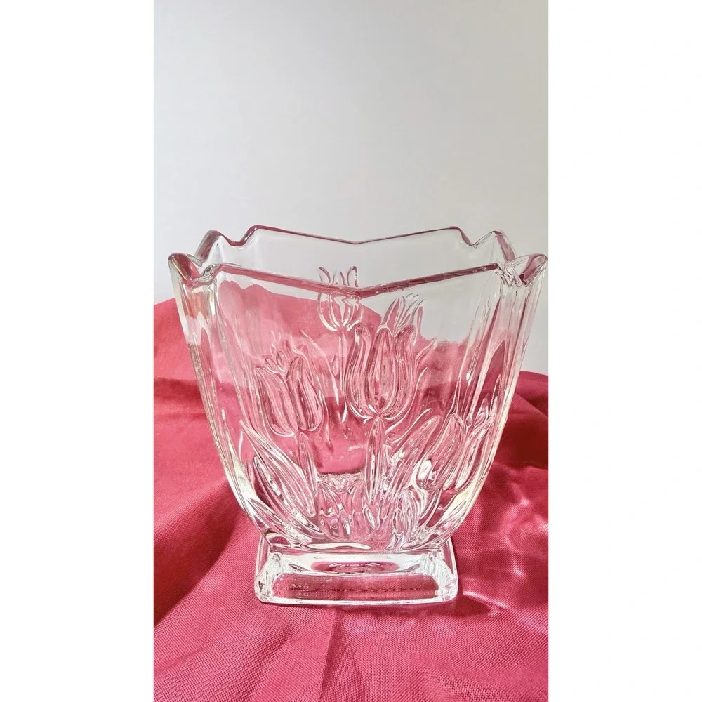 Vase Studio Crystal Collection Fine Clear Glass Bud Vase 4 1/2 in Flowers Tulips